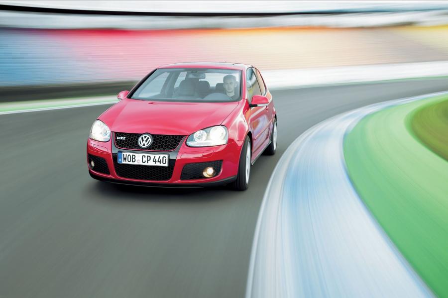  Volkswagen Golf GTi 2005 года  (фото 38 из 135)